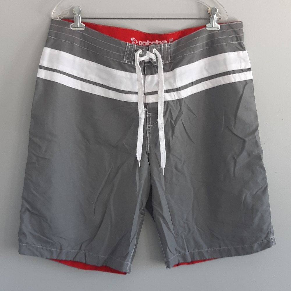 Gotcha Men's Trunk Short Size XL White/ gray